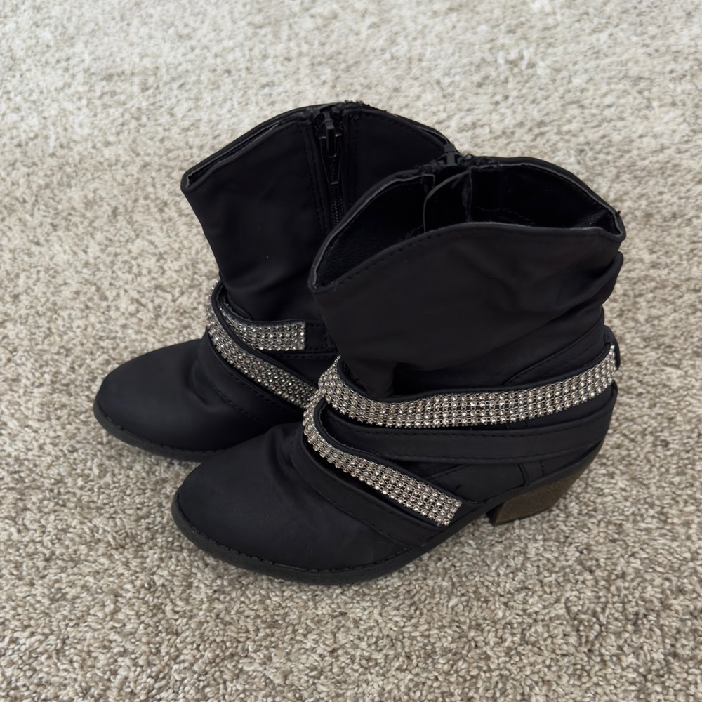 Stevies Black rhinestone Booties Boots with Heels Girls shoes Size 1